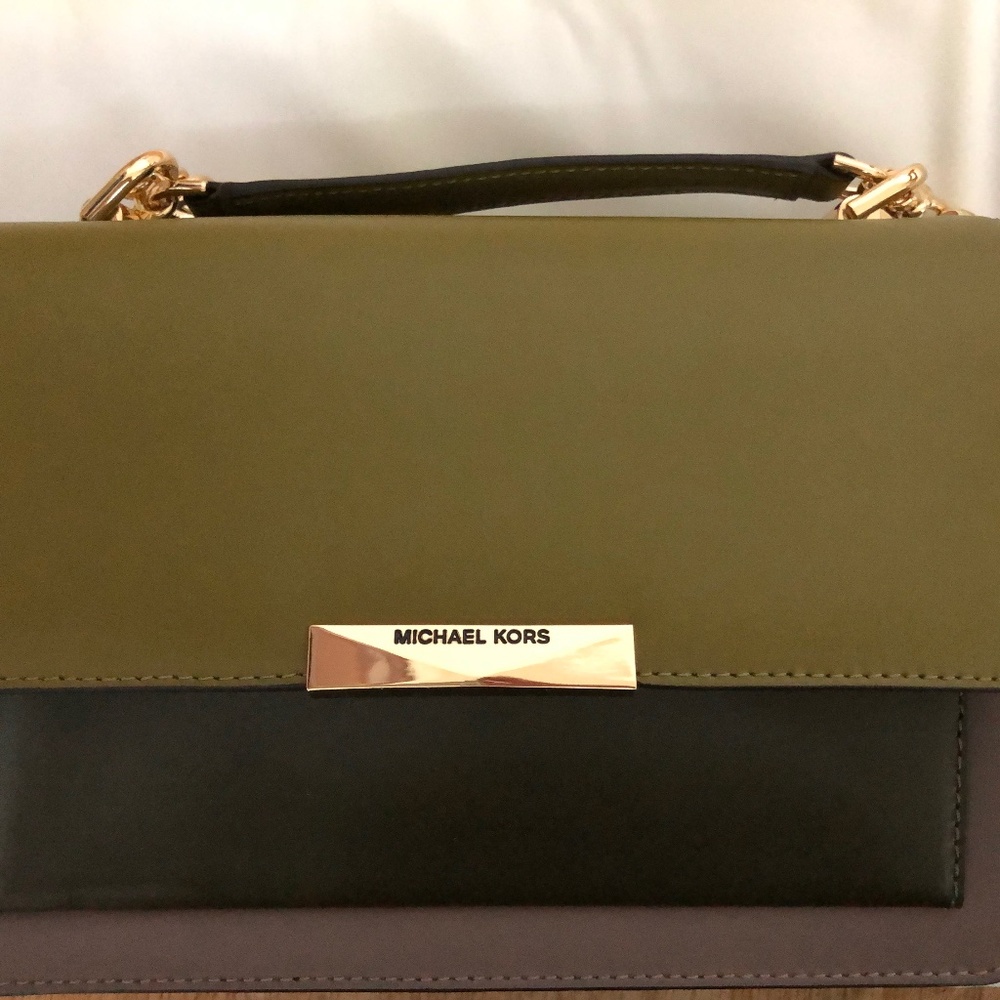 Jade Gusset Shoulder Bag